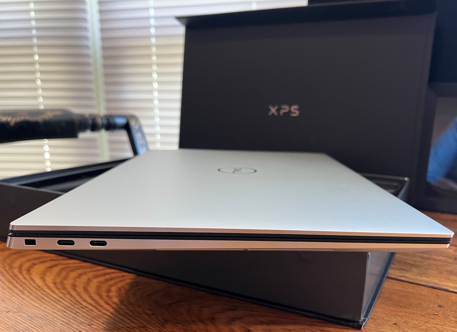 Dell XPS 15 9500 – i7-12700H / 16 GB RAM / 512 GB SSD / RTX 3050 Ti – Excellent