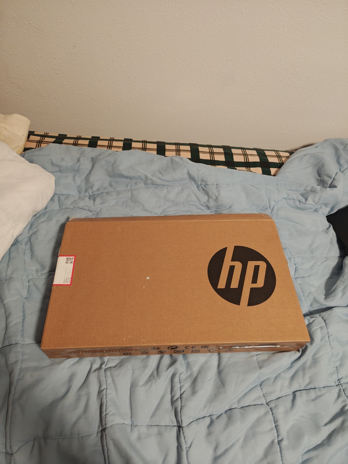 HP Pavilion Gaming 15-EC0013DX Ryzen 5 3550H 8GB RAM 256GB GeForce GTX 1050