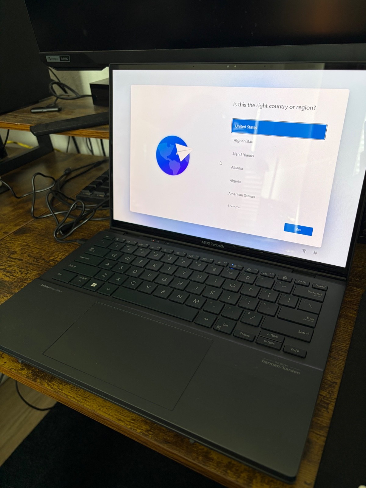 14″ Asus ZenBook Duo Ux8406ma, Ultra 7 155H, 16GB, 1TB SSD, Touch, Dual Screens!