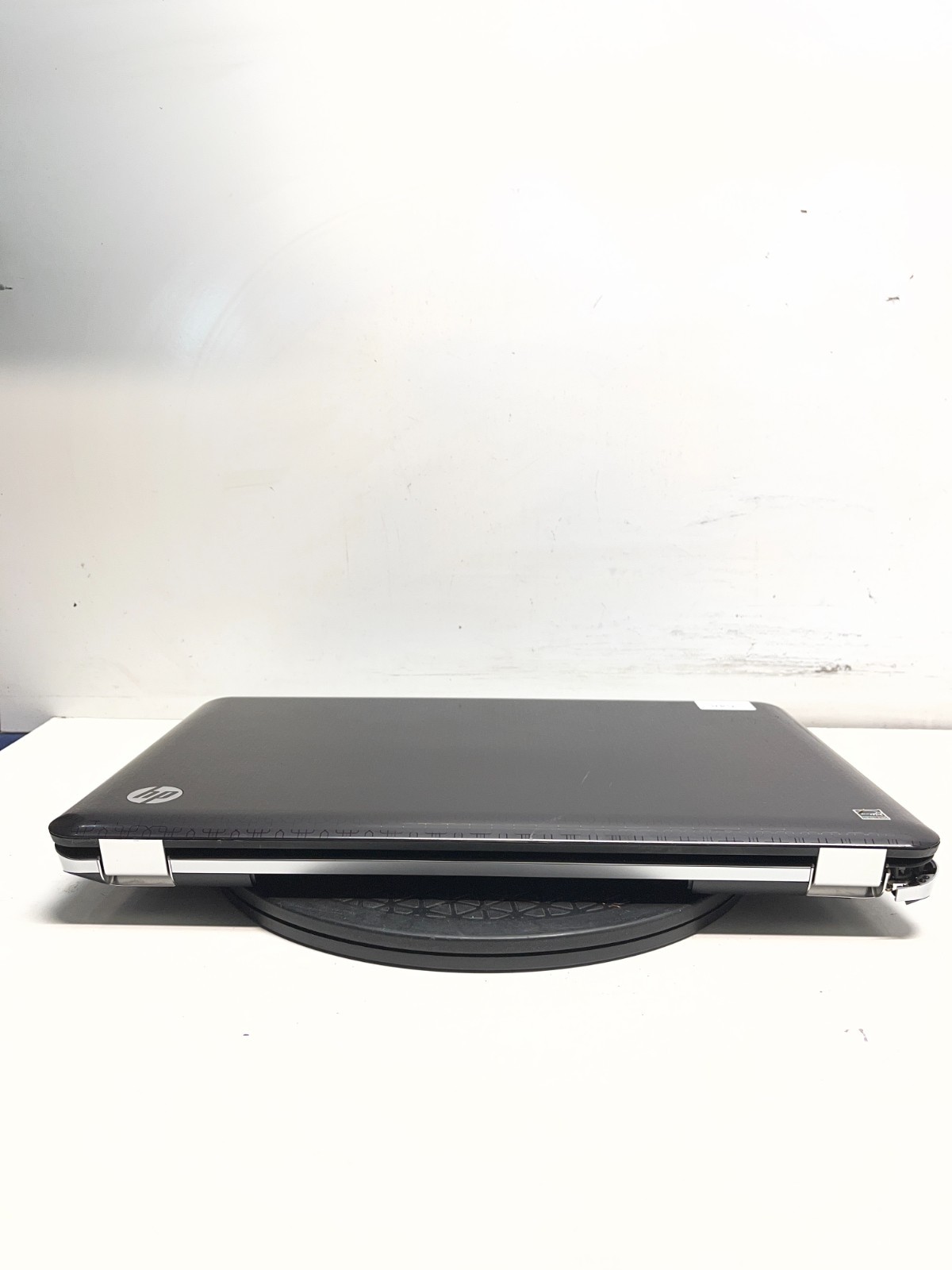 HP dv7-4077cl Intel Core i3-350M 2.26GHz NO RAM NO HDD NO BAT – FOR PARTS