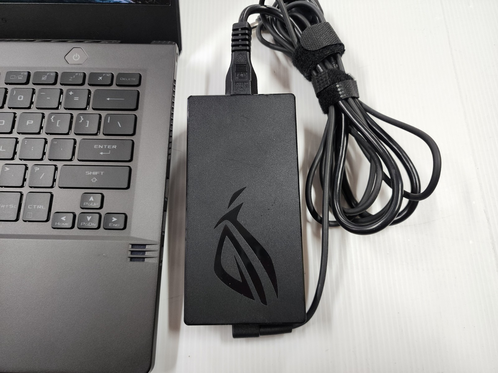 ASUS ROG Zephyrus G14 Laptop 14″ AMD Ryzen 7, 512GB SSD, 24GB RAM w/ Charger