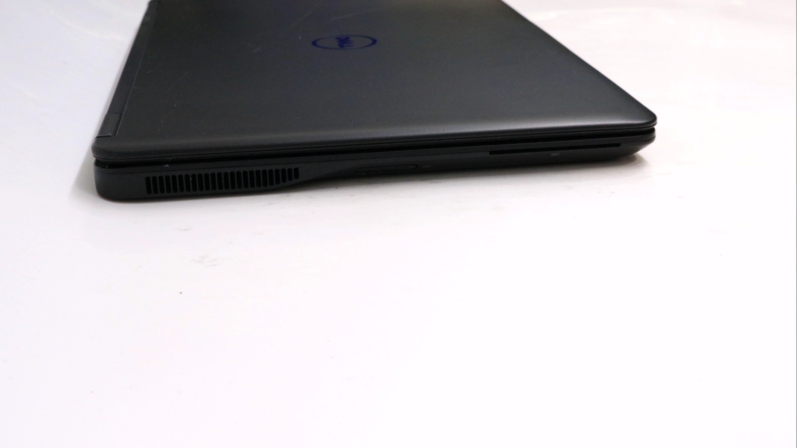 Dell Latitude E7450 14″ i5-5300u 8GB 256GB – Fair READ DESC