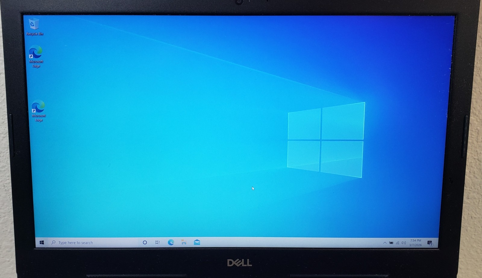 Dell Inspiron 15 3000 Series – i5-1035G1, 8Gigs, 256 SSD