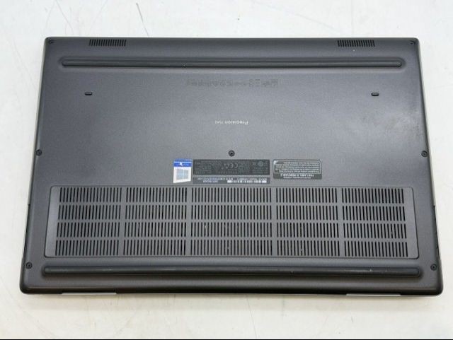 Dell Precision 7540 E-2276M 2.80GHz 512GB 16GB DDR4 Radeon Pro WX 3200 W11P