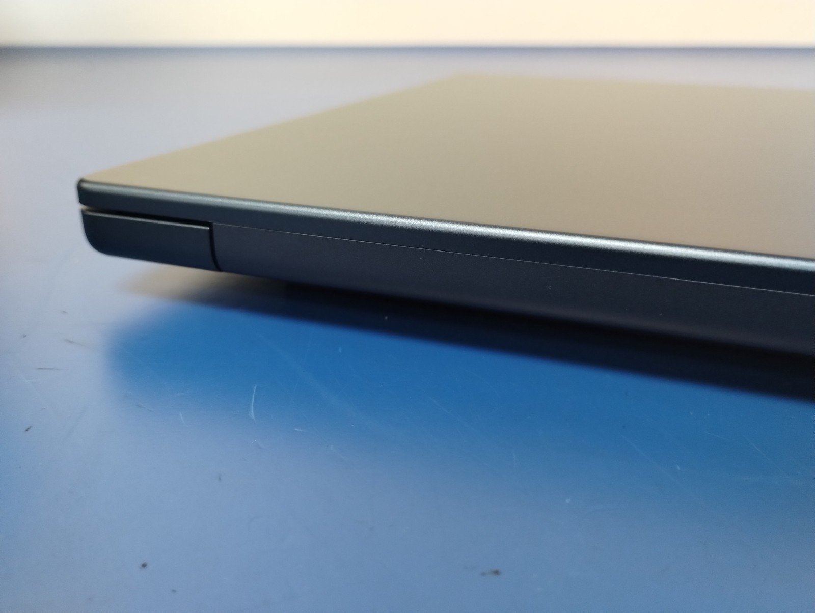 LENOVO IdeaPad Slim 5 AMD Ryzen AI 7 2.00 GHz 16GB RAM 1TB NVMe SSD TOUCH SCREEN