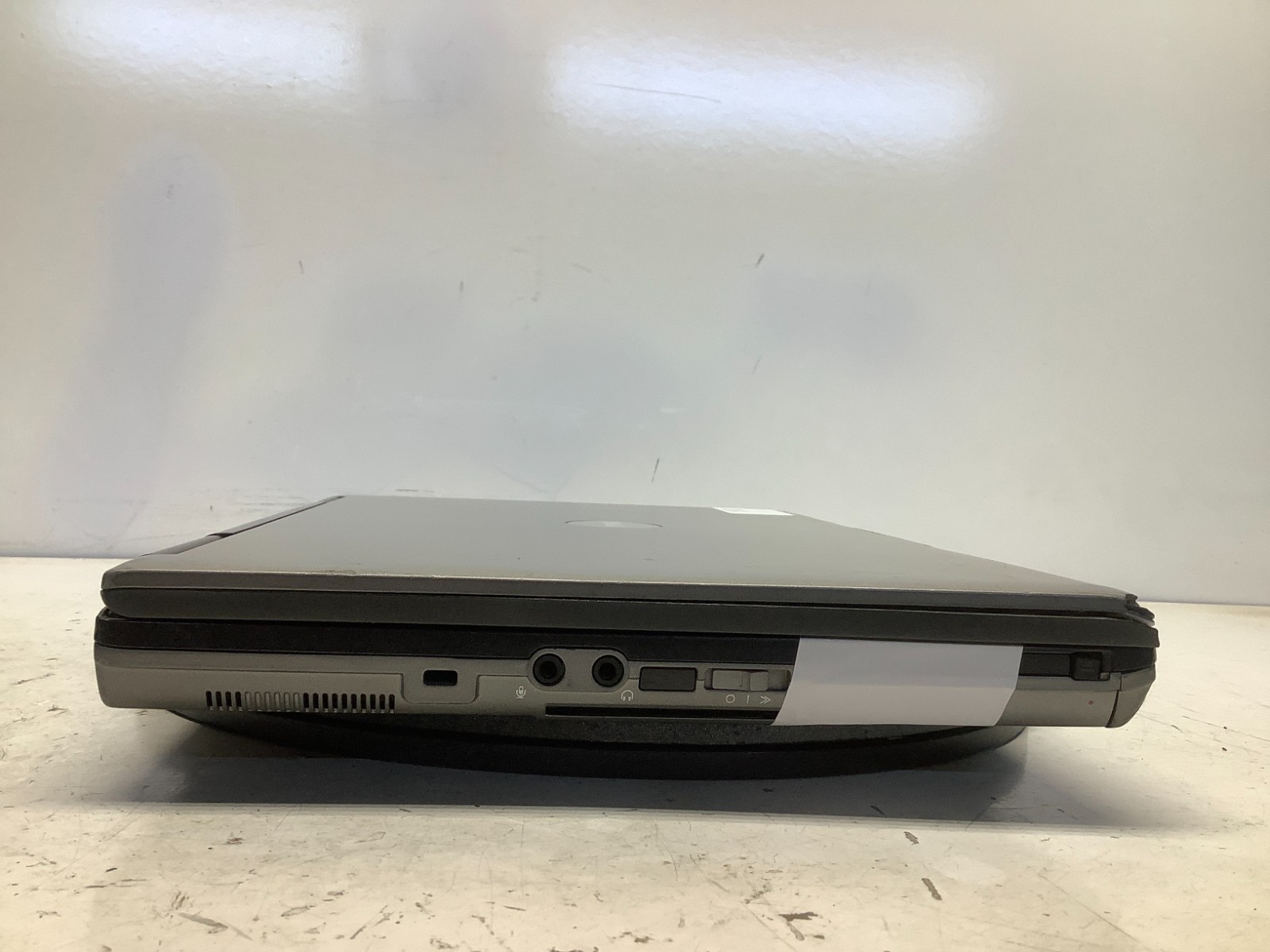 Dell Latitude D620 Intel Core 2 Duo 06F2 1.66GHz 4 GB 500 GB WIN XP NO BAT