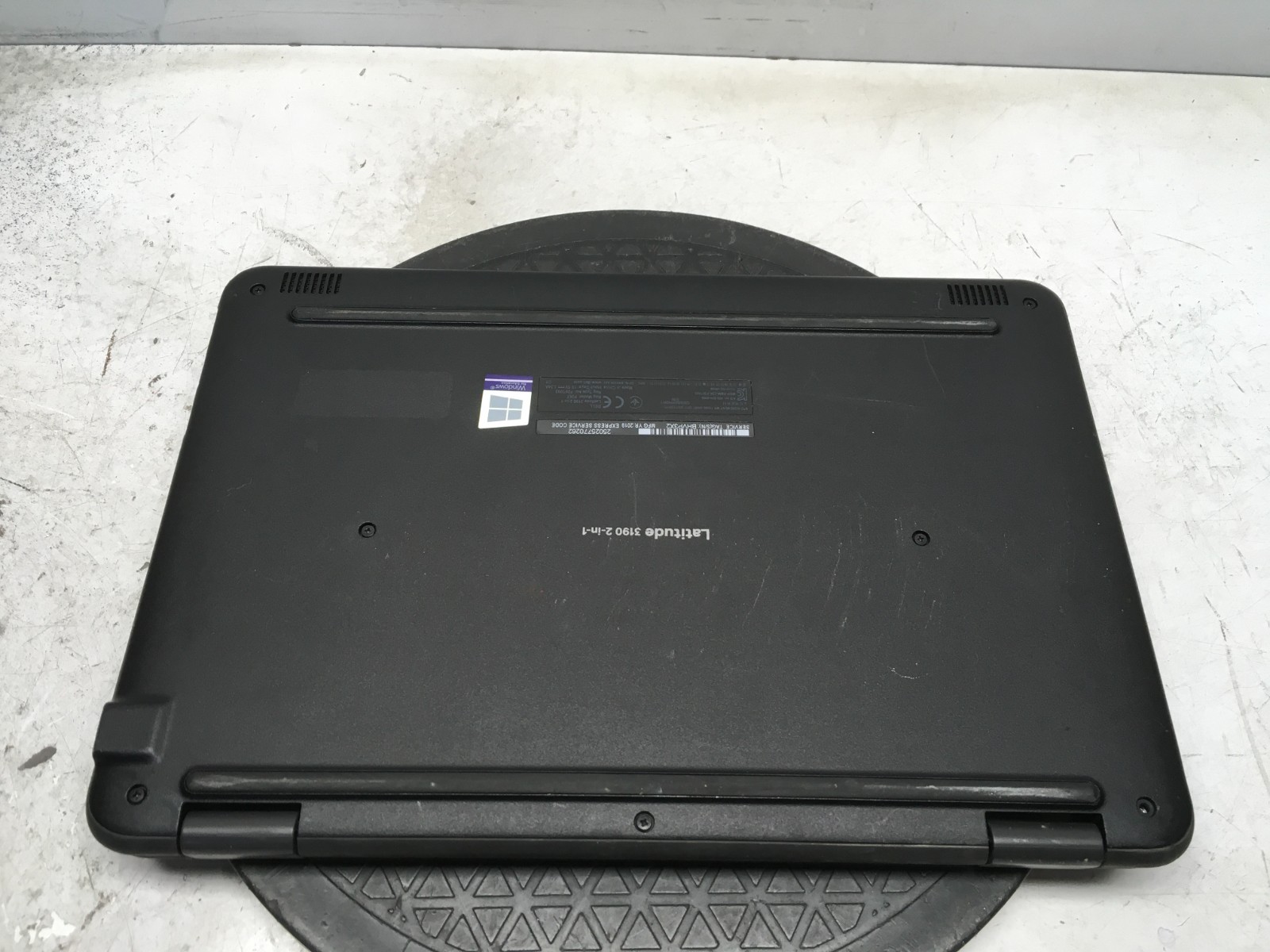 Dell Latitude 3190 2-In-1 Intel Celeron N4100 1.1GHz 4 GB NO HDD BIOS locked
