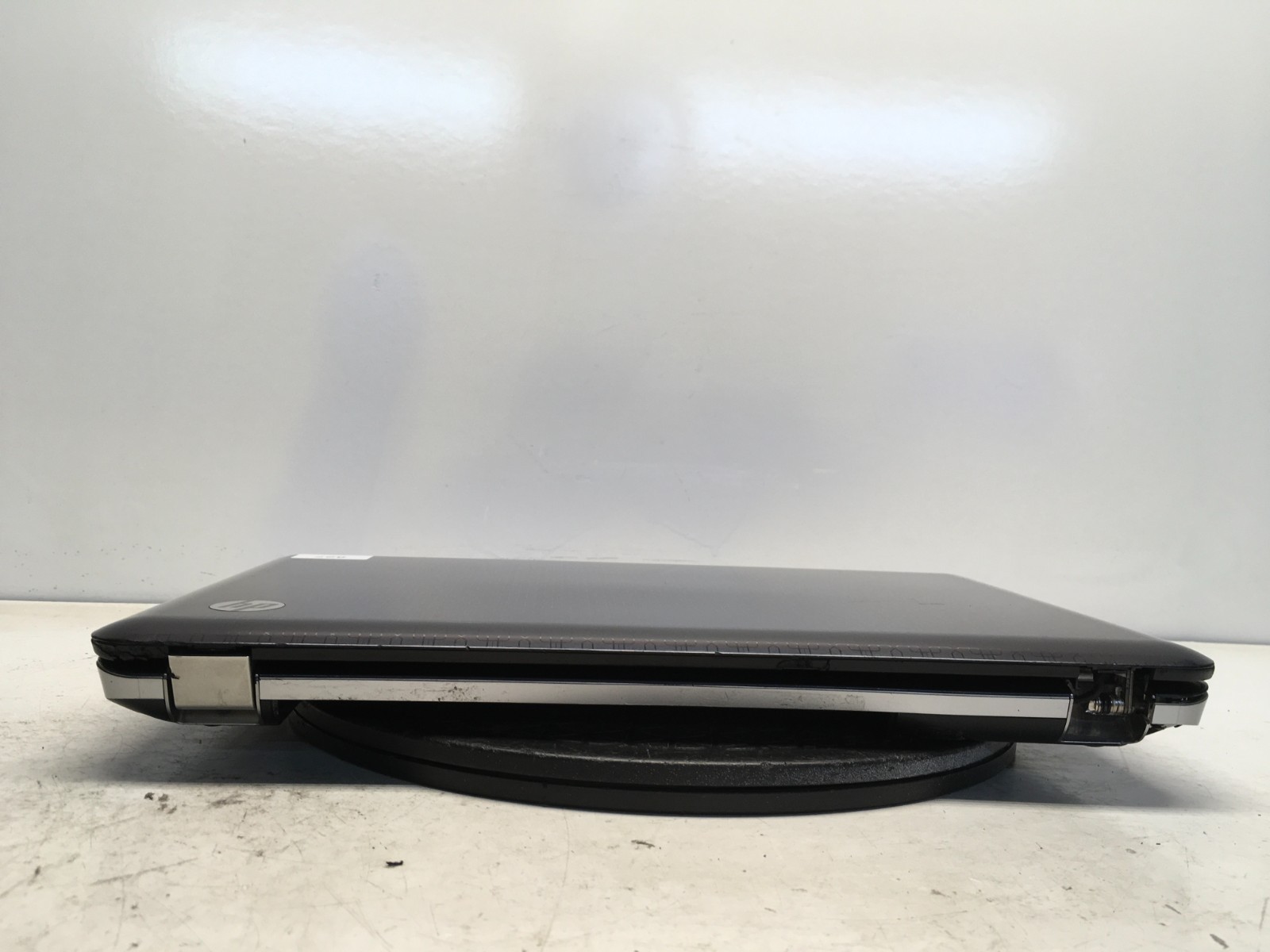 HP Pavilion DV6-3127DX Intel i3-M350 2.27GHz 4 GB NO HDD/Battery – Rough