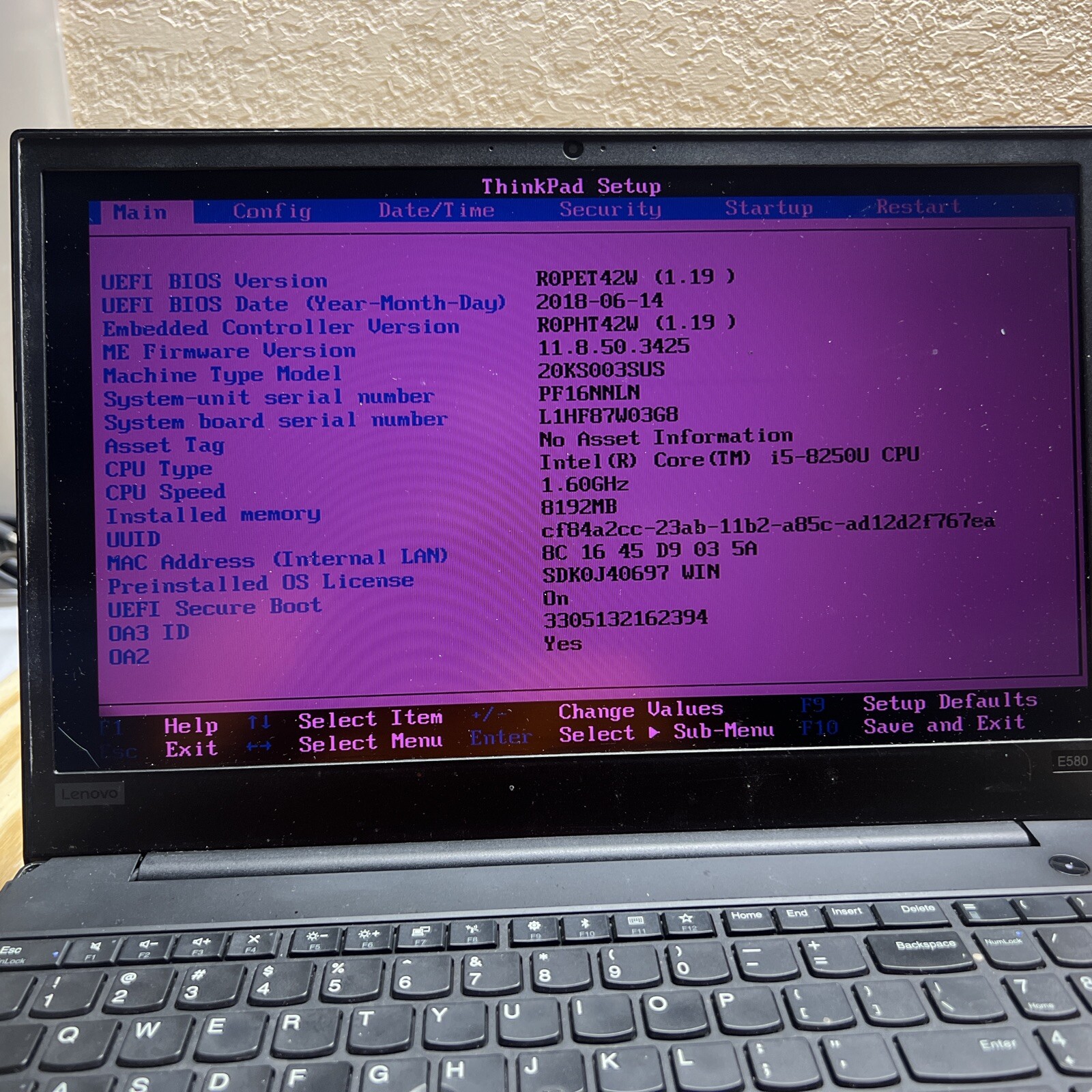 Lenovo E580 15.6″ Laptop 1.6GHz i5-8250U NO RAM NO DRIVE BAD SCREEN.BROKEN
