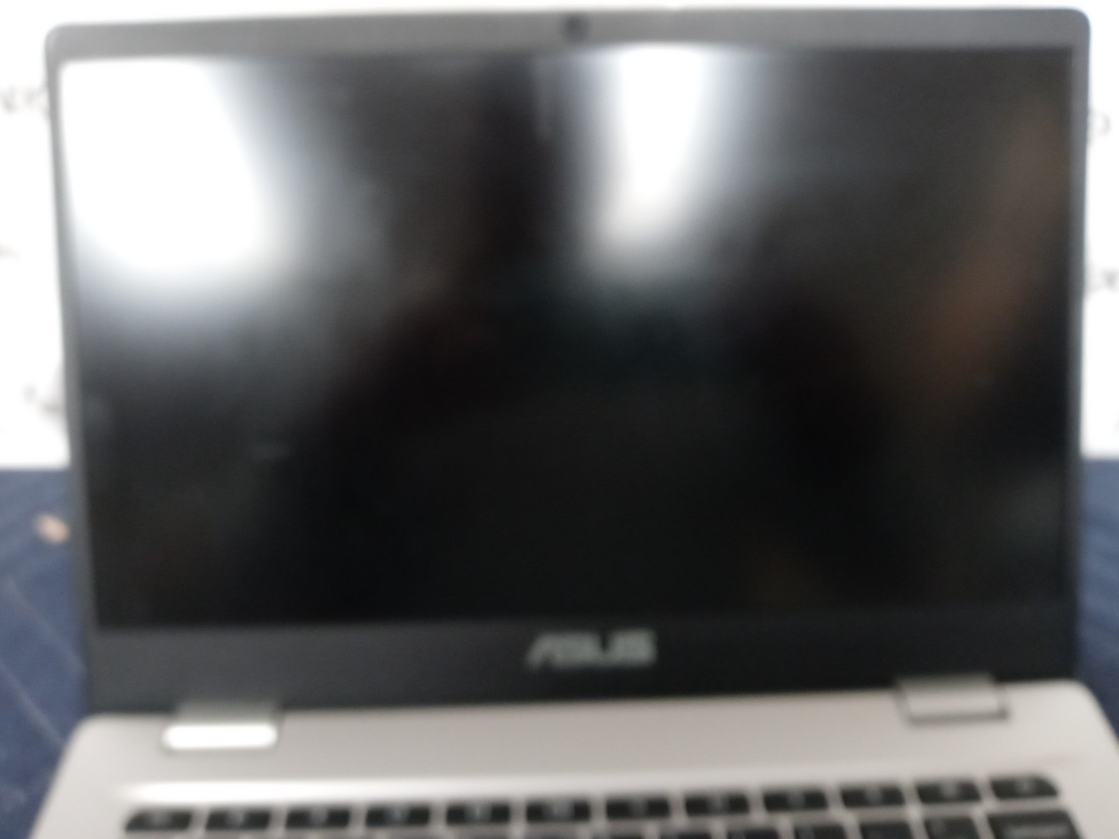 ASUS Chromebook Intel Model 7265D2W-11.6-inch 4GB 32GB HD Non-Touch,Silver C423N