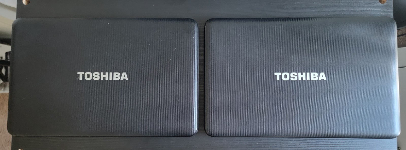 2x Toshiba Satellite C855D Laptop AMD E2-1800 1.7 GHz 8GB RAM 500/300 GB Win 10