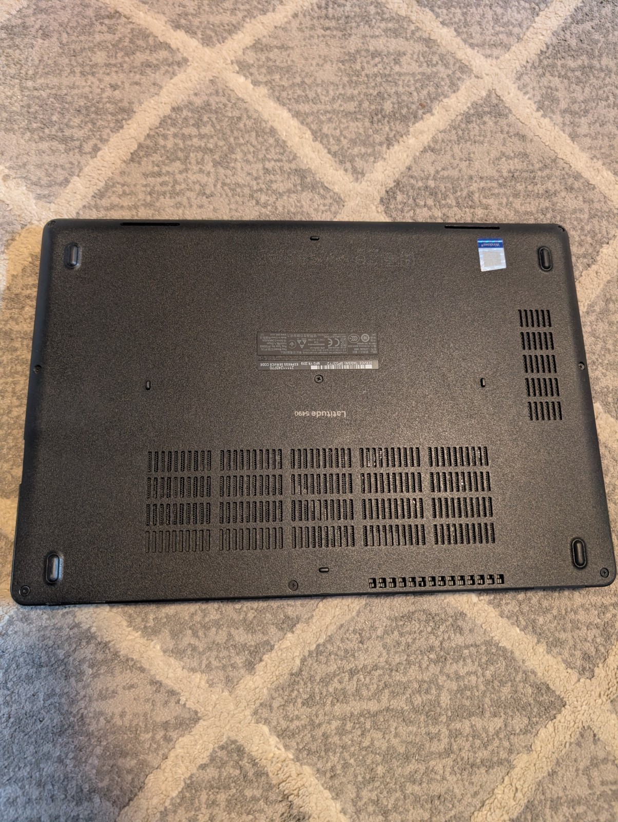 Dell Latitude 5490 14 in (256GB, Intel Core i5 8th Gen, 8GB RAM) UNTESTED -NO OS