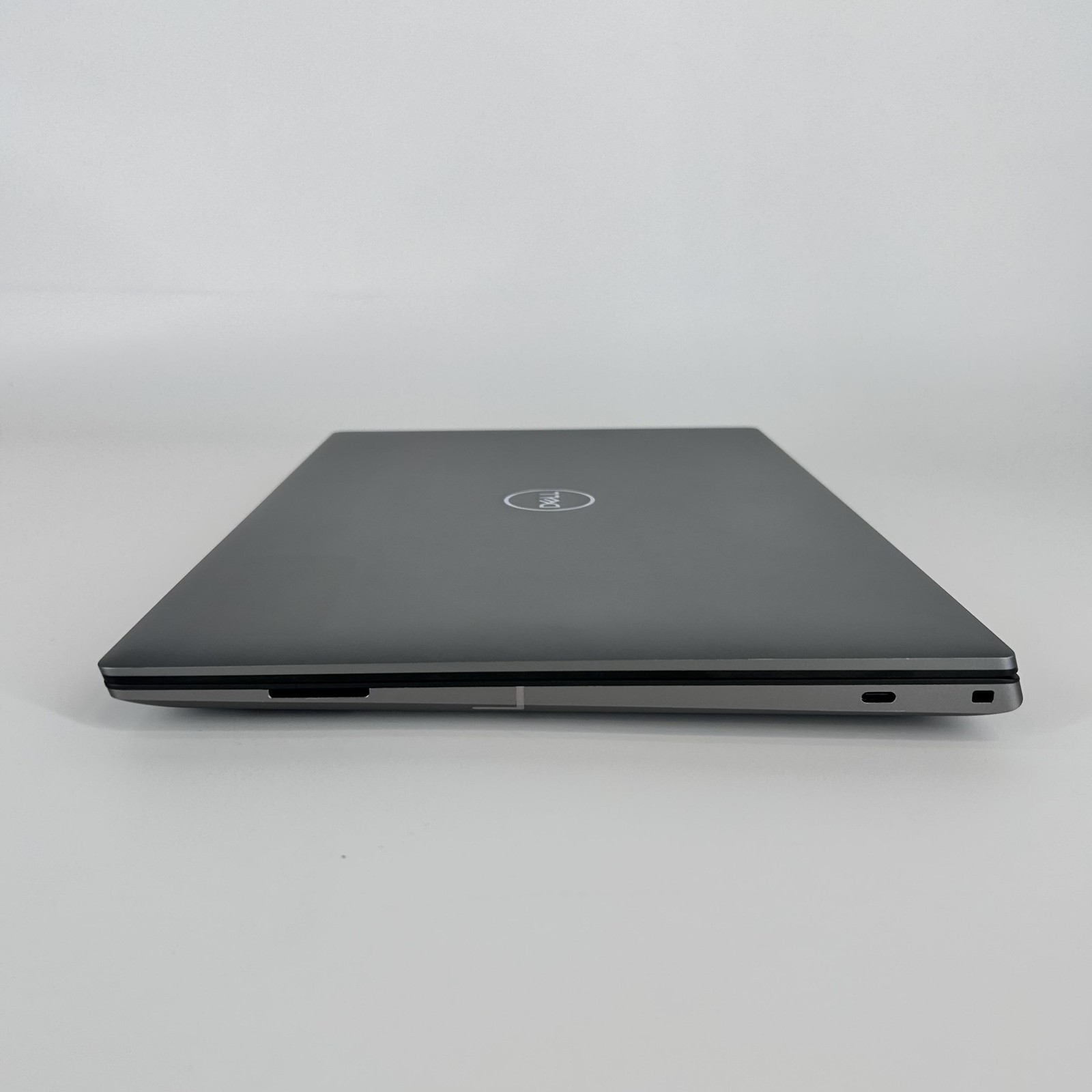 Dell Precision 5680 16 FHD 2.6 GHz i9-13900H 32GB 1TB SSD RTX 2000 Ada Very Good