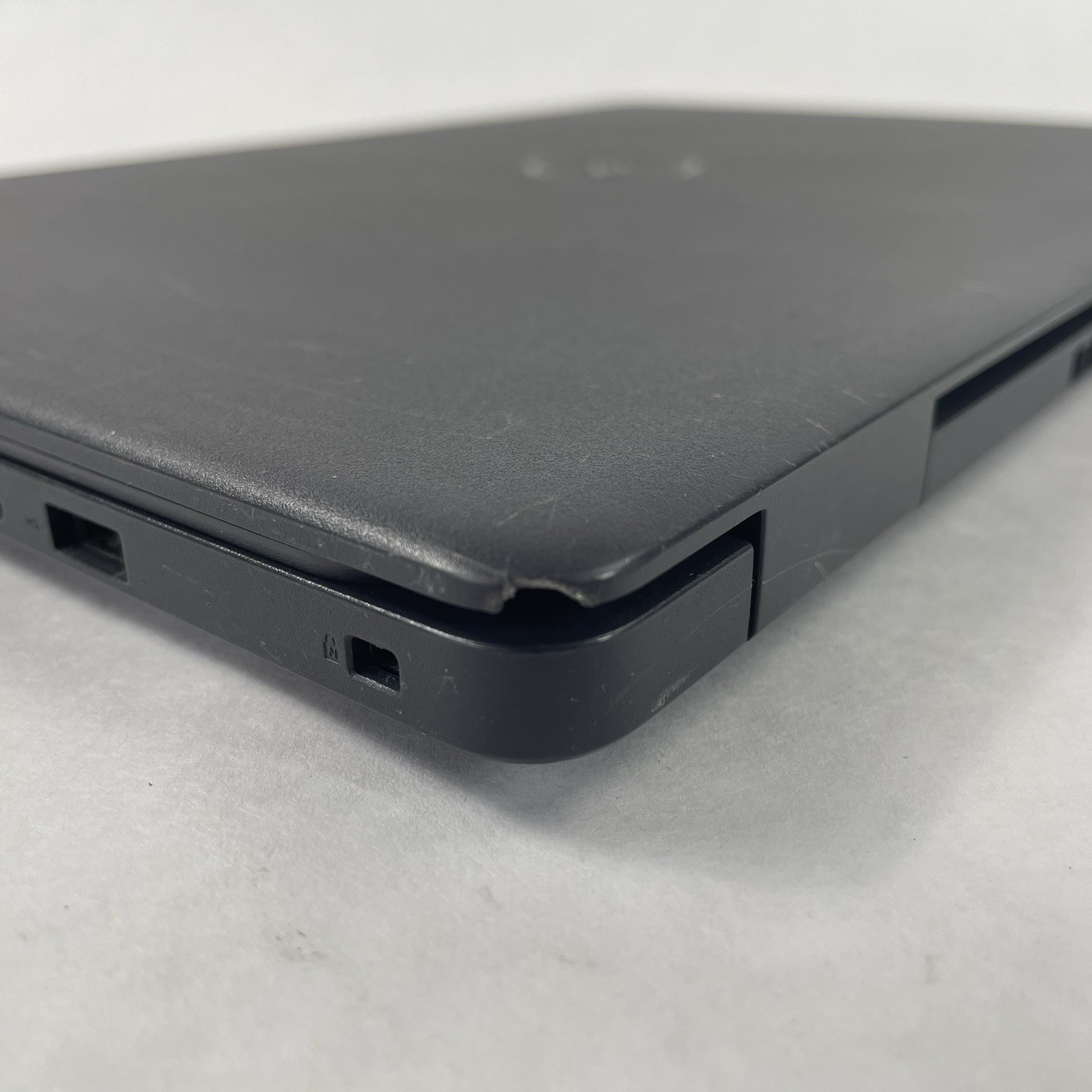 Dell Inpiron 3502 15.6″ Celeron N4020 1.10 GHz 4 GB RAM No SSD No OS No Batt