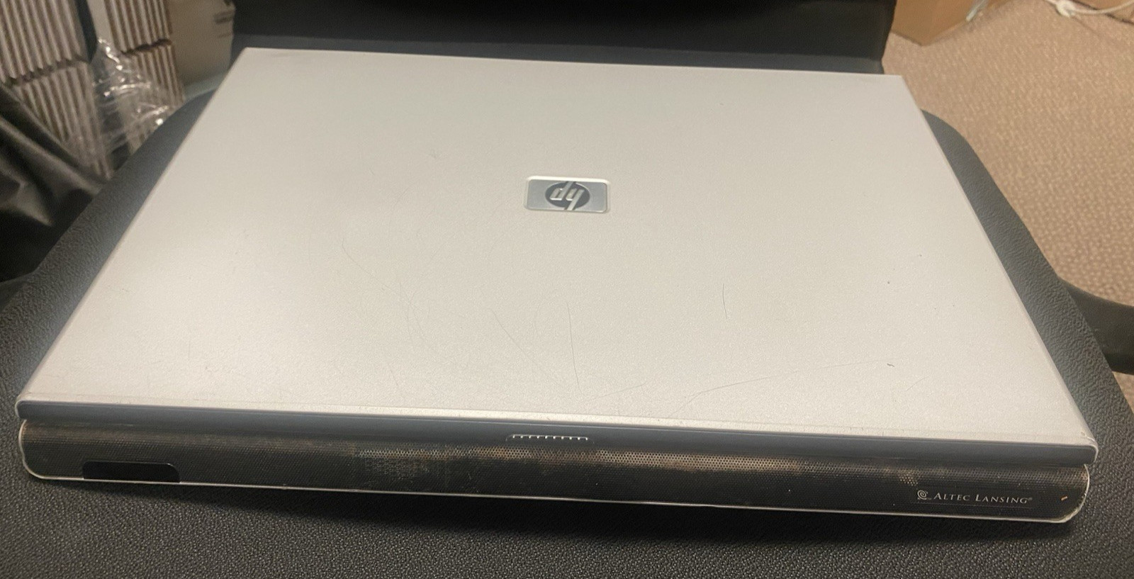 HP Pavilion dv8040us 17″ Laptop AMD Turion 64 x2 1GB Ram No HDD or Battery AS-IS