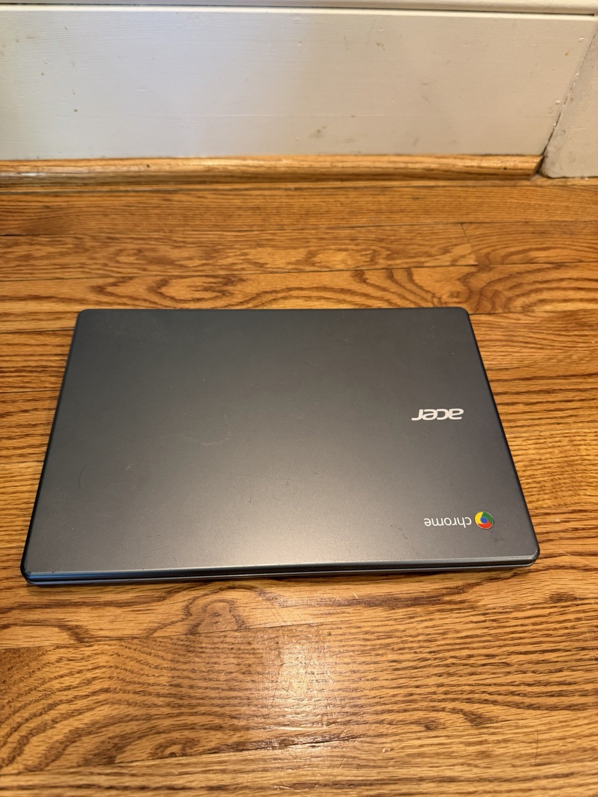 Acer Chromebook C720 Series Model # ZHN With The Adapter Cord Good Condition