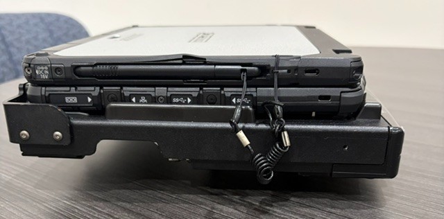 Panasonic Toughbook CF-20, i5-7Y57, 8GB, No SSD (W/ CF-CDS20VM Docking station)