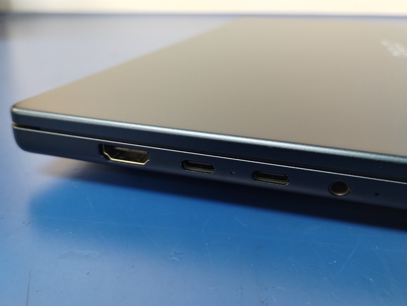 LENOVO IdeaPad Slim 5 AMD Ryzen AI 7 2.00 GHz 16GB RAM 1TB NVMe SSD TOUCH SCREEN