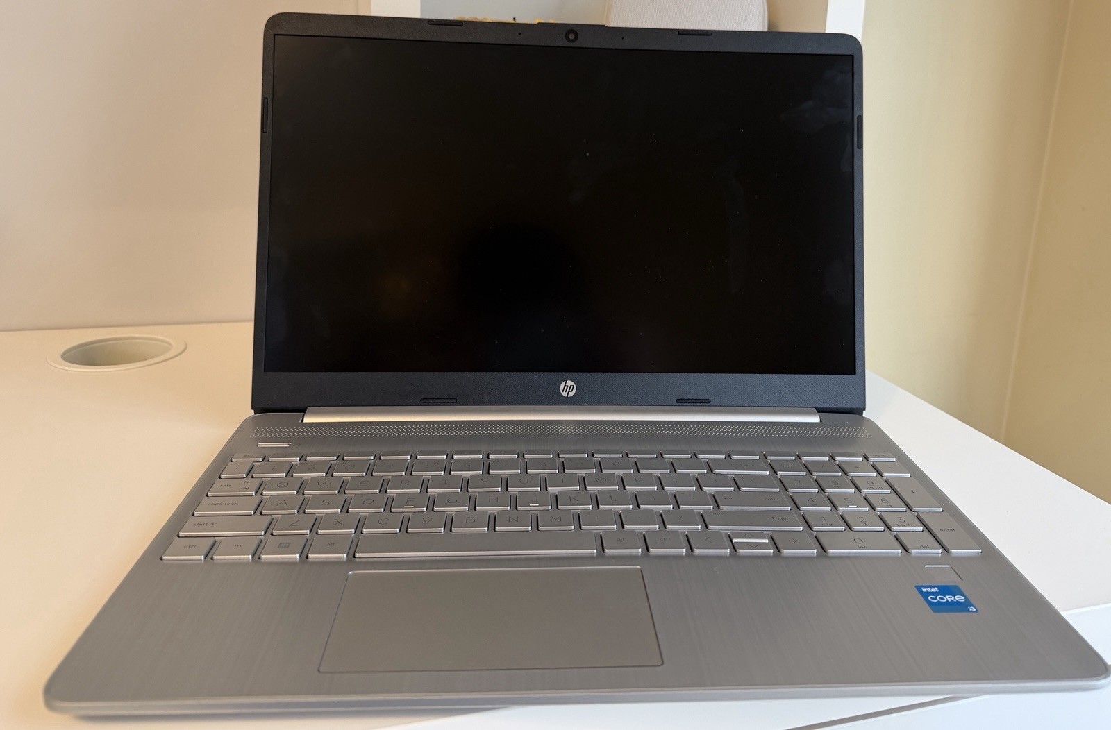 HP Silver Laptop 15″ Intel Core i3, Webcam, HDMI, USB, SD Card Slot