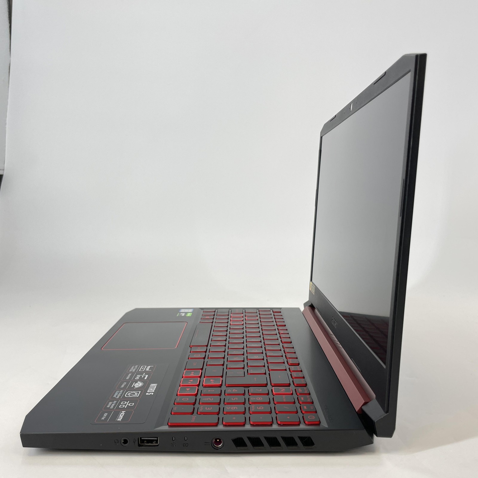 Acer Nitro 5 15.6 FHD i5-9300H 2.40GHz 8GB 1TB HDD GTX 1050 Bilingual Keyboard
