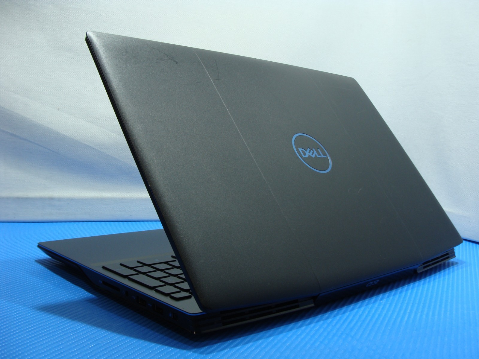 Dell G3 3500 15.6″FHD 120hz i5-10300H 2.5Gh 8Gb 256GB GTX 1650 4GB Win 11 Home