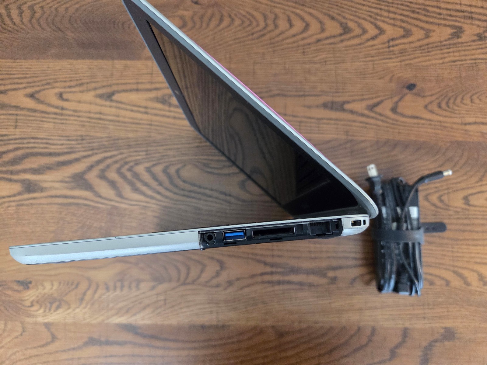 Dell Inspiron 5323 Intel Core i3-2367M 1.4 GHz 6 GB RAM 13″ 500 GB SATA HD Win7