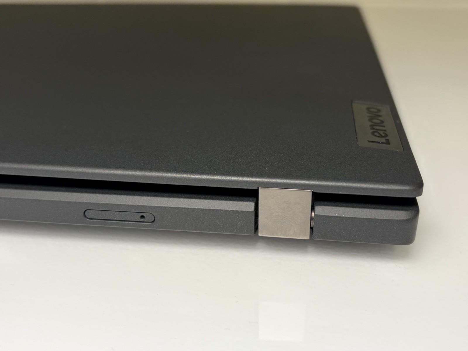 Lenovo ThinkPad P14s Gen 4 i7-1360p 32GB 1TB NVMe NVIDIA RTX A500 WIN 11, OLED