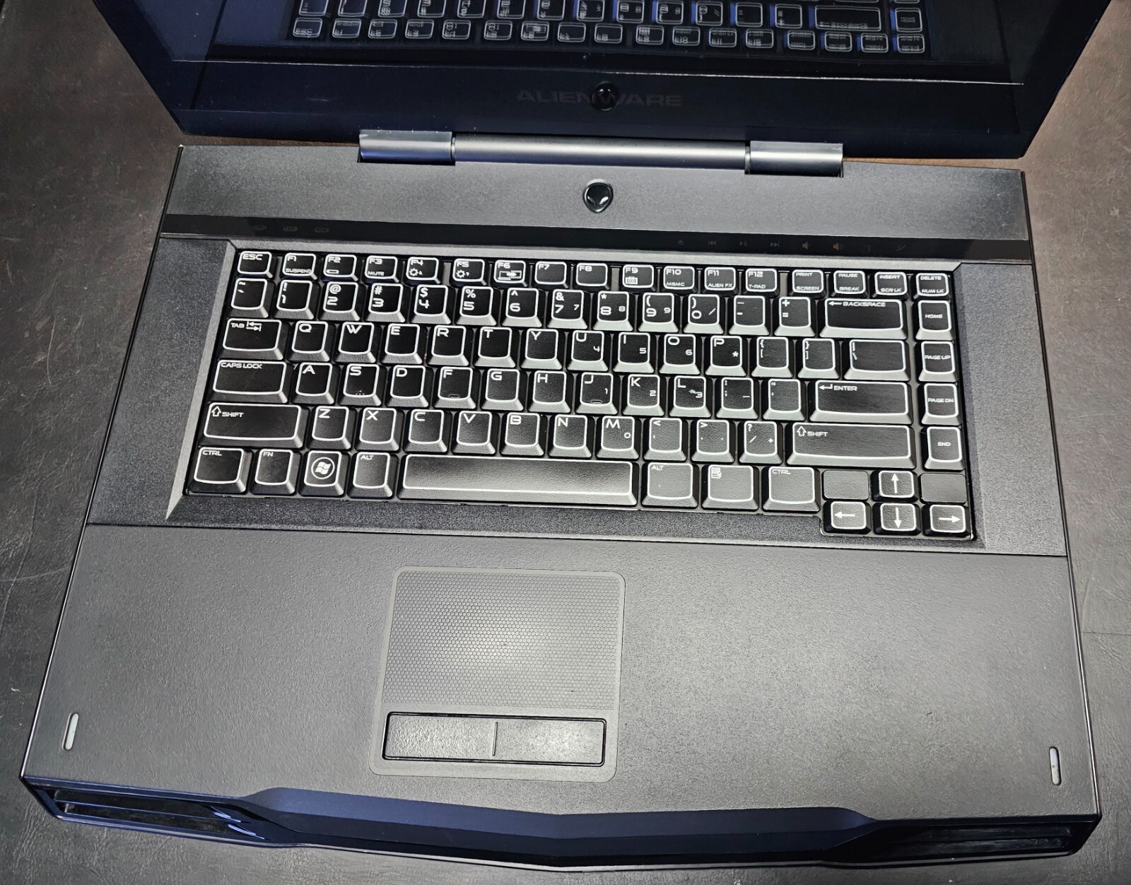 Alienware M15x, Intel Core i7-Q840, 15.6″, NVDIA GTX 260M 1GB VRAM, Untested