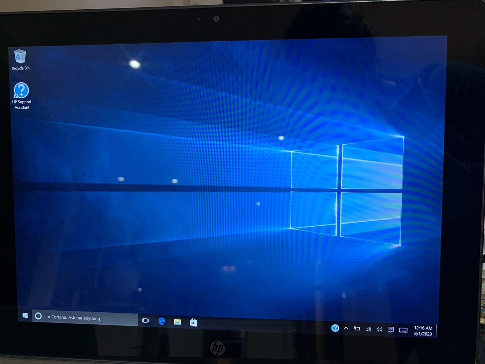 HP Pro x2 612 G2 4 Tablet| M3-7Y30 CPU| 1.0GHz| 4GB RAM| 128GB SSD| Win 10Pro