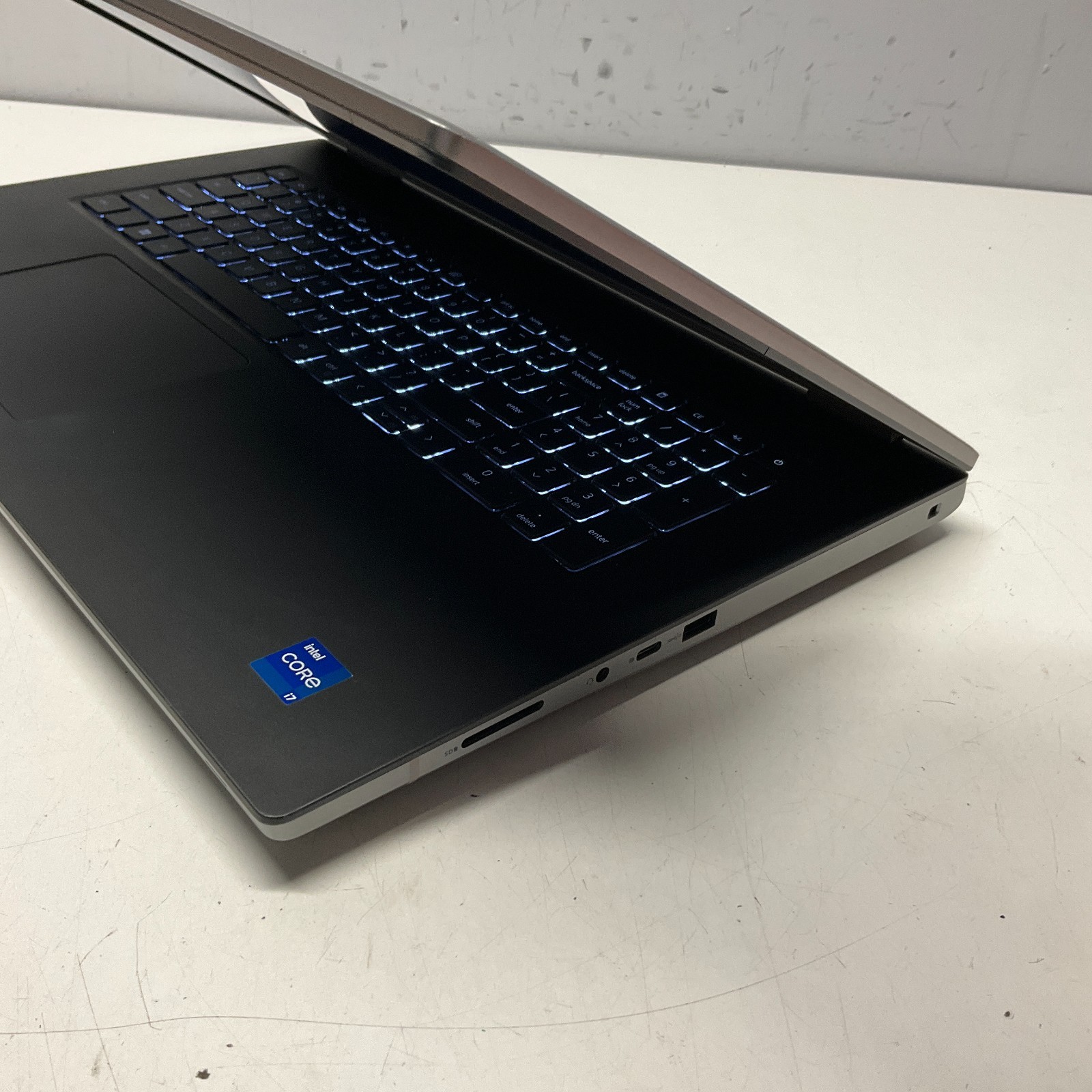 DELL PRECISION 7770 | INTEL CORE I7-12850HX | 1TB 32GB Windows 11 Pro Laptop