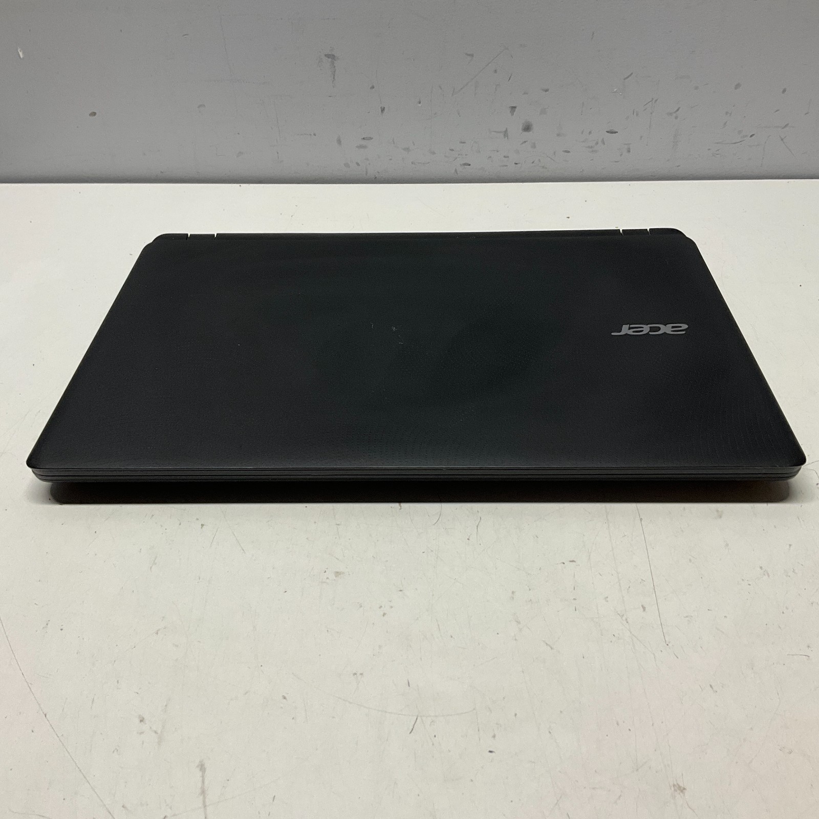 Acer Aspire ES1-572 Laptop Intel Core i3-6100U @ 2.30 GHz 4GB 250GB SSD Win 10