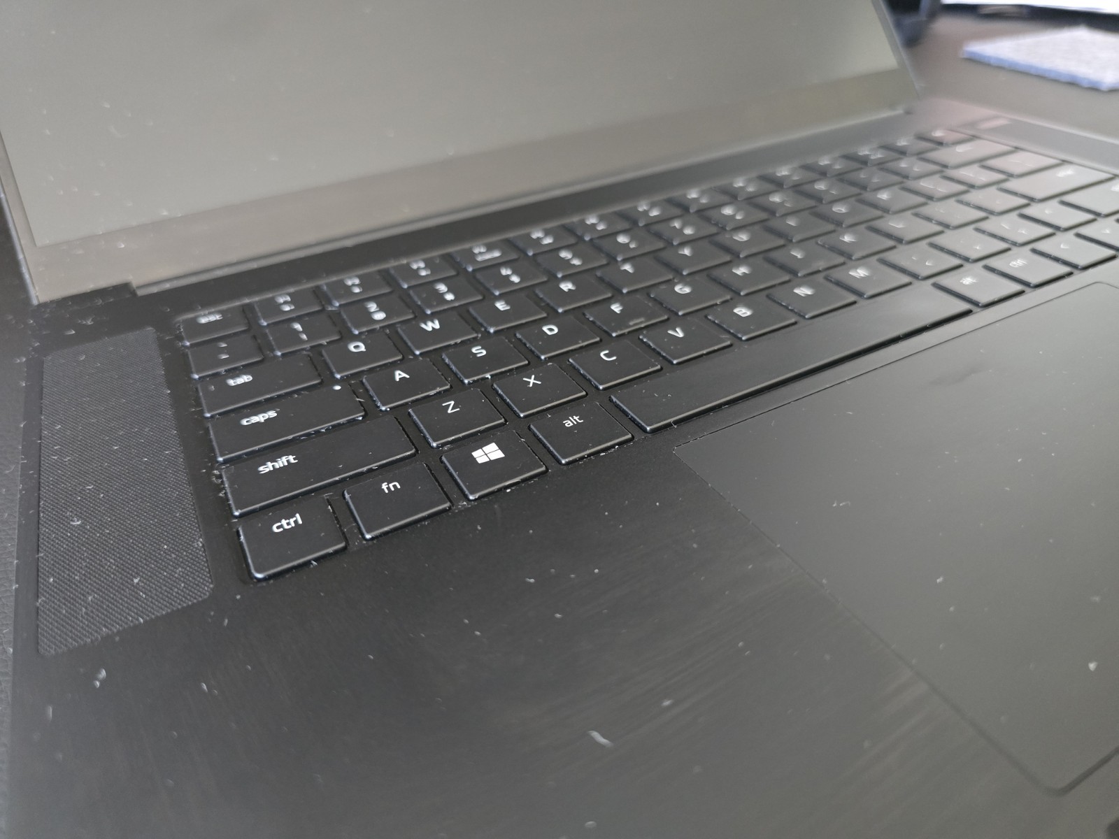 Razer Blade 15 Base 144Hz FHD i7-9750H 16GB 512GB SSD RTX 2060