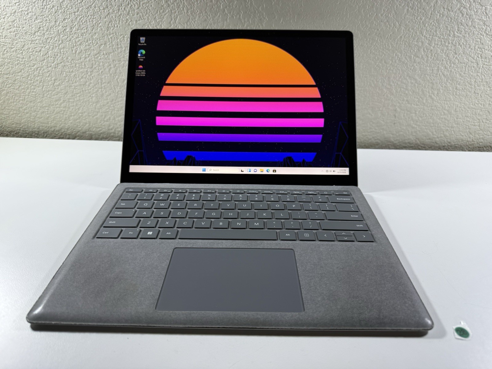 Microsoft Surface Laptop 5 13.5” 1950 Intel Core i7-1265U 16GB RAM 512GB NVME