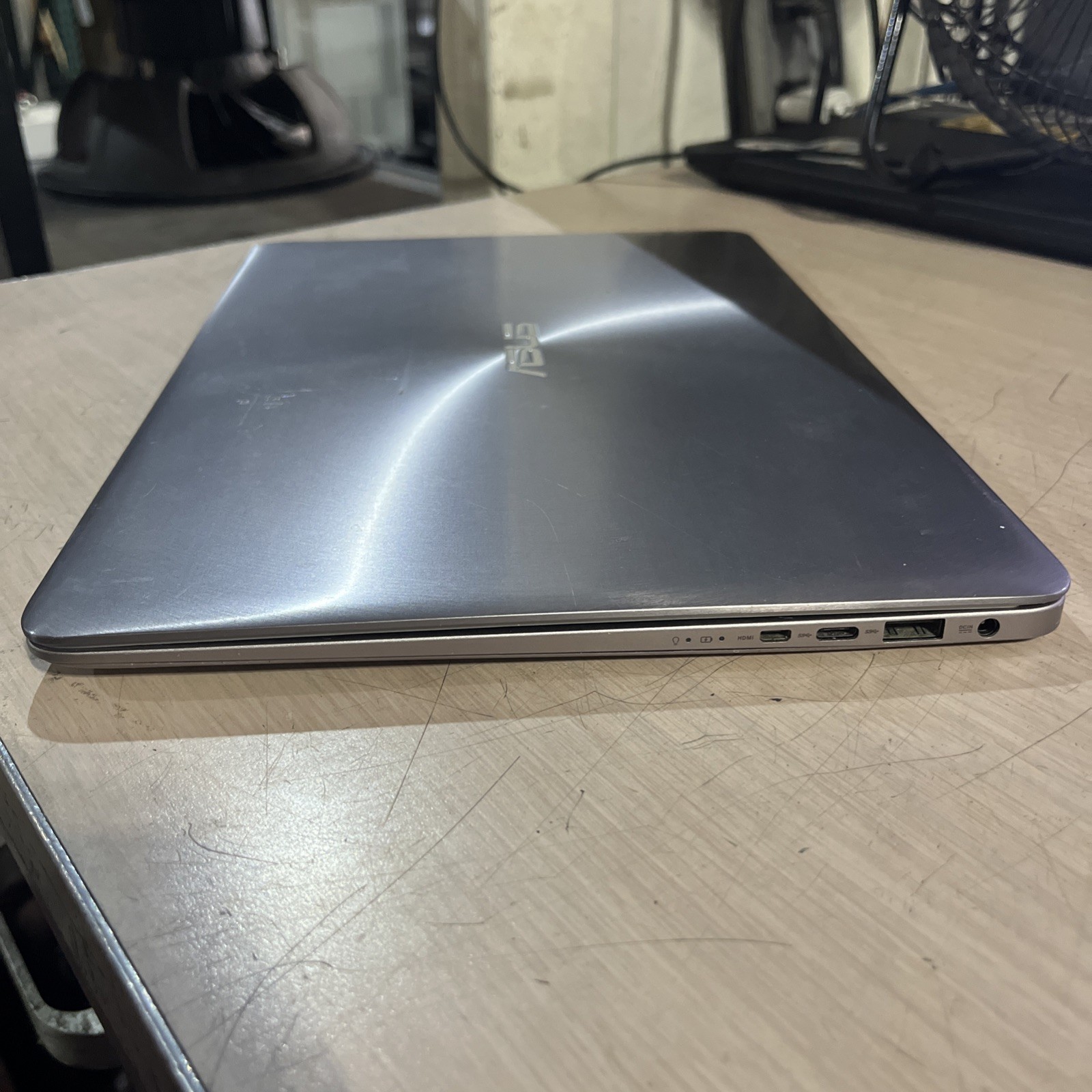 ASUS UX330U INTEL CORE I5 7TH GEN 8GB RAM NO HD