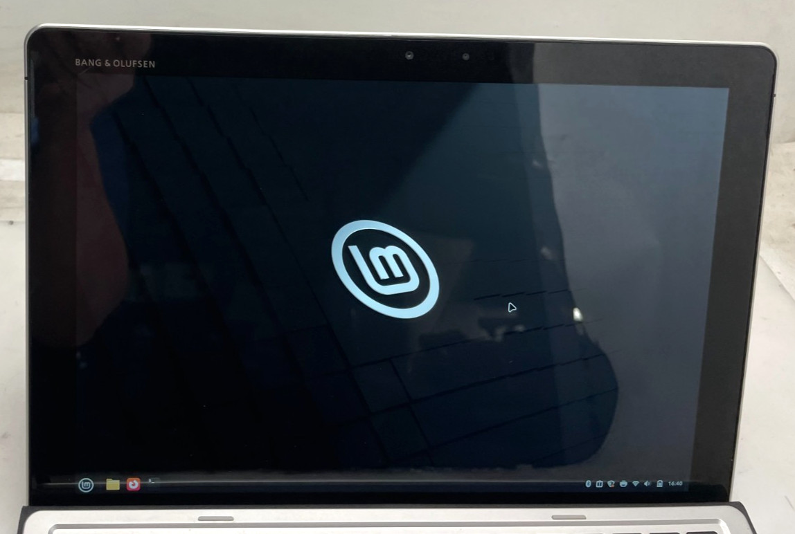 HP Elite X2 1012 G2 12″ 3K TCH i5-7200U 4gb Ram 128gb SSD Linux “Good” Btry