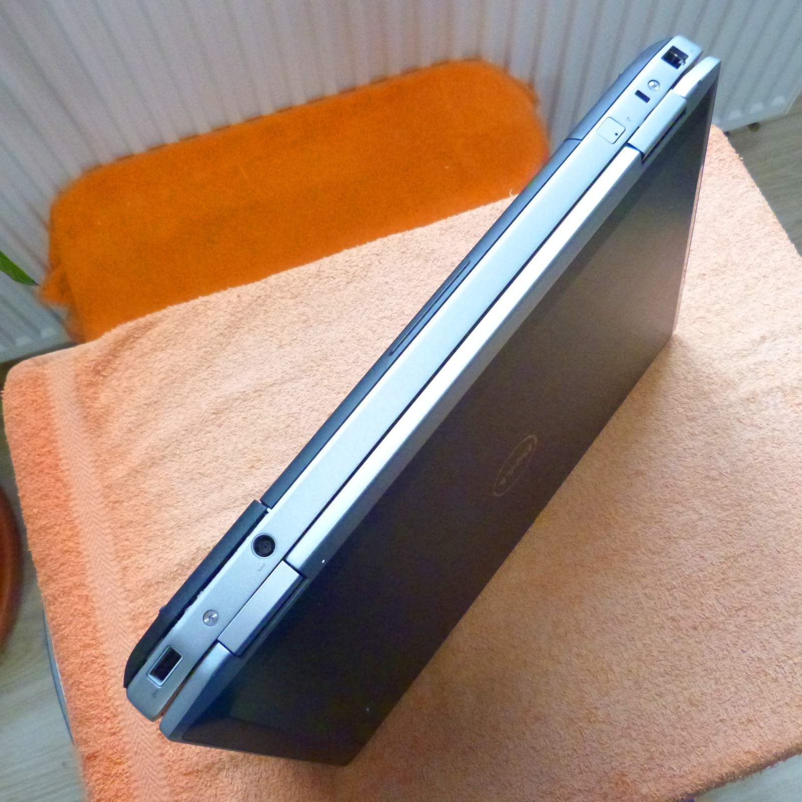 XL Lot of DOCK Dell E6520 METAL Business 15″ HD l Windows 11 SSD TURBO i5
