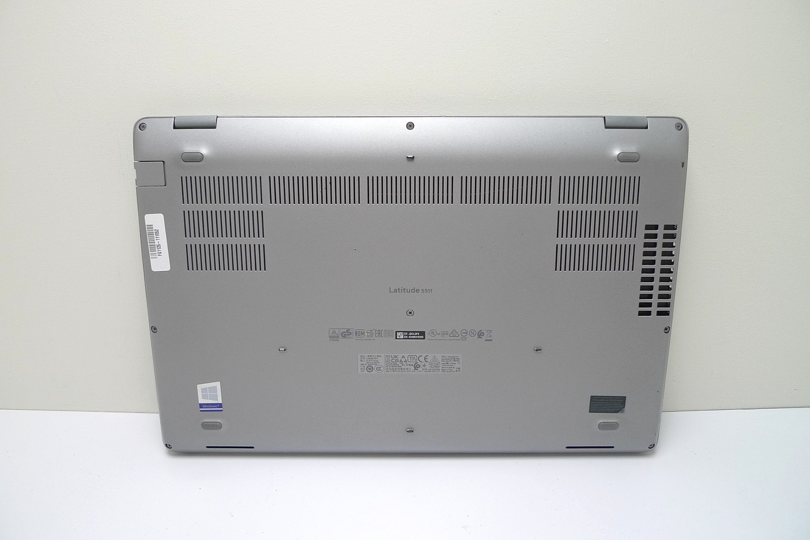 Dell Latitude 5511 | i7-10850H | 16GB RAM | 512GB NVMe | Linux | Charger | Read