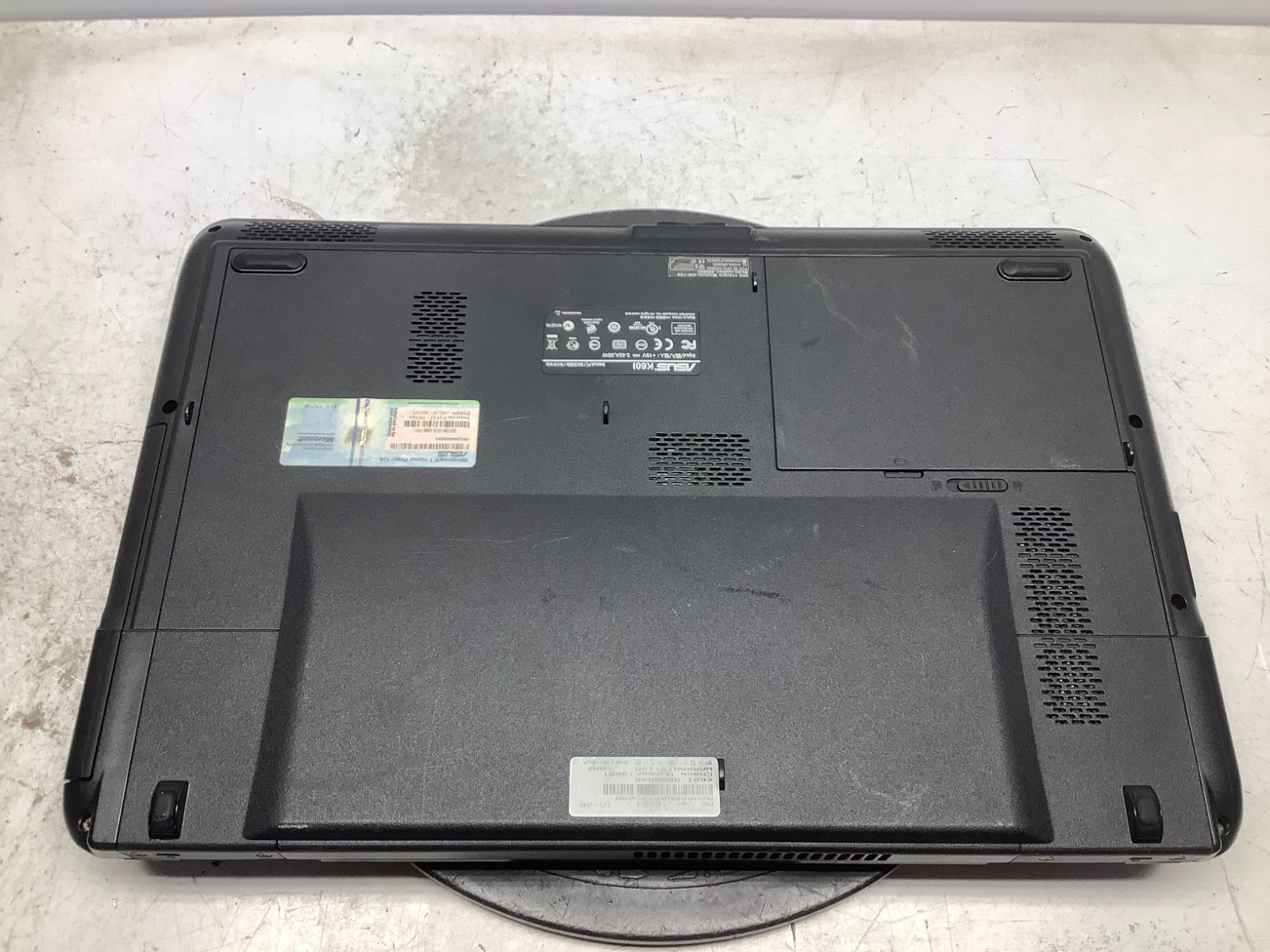 Asus K60I Intel Pentium Dual-Core T4400 2.2GHz 4 GB NO HDD