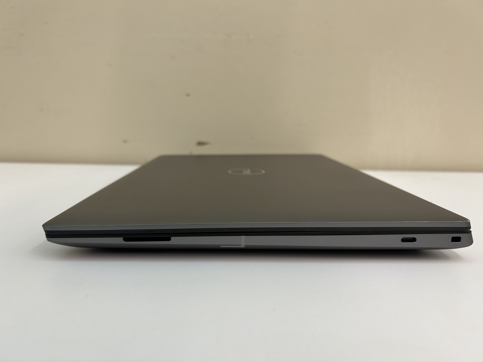LAPTOP Dell Precision 5690 FHD+ IPS 16″ Ultra 7 165H 1 TB NVMe 32GB RAM Win 11