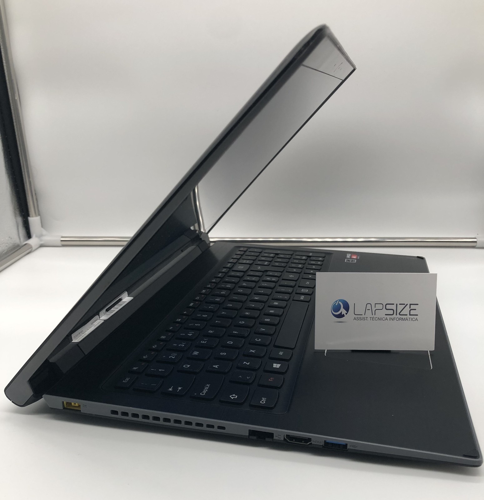 Lenovo Ideapad Flex 15D | AMD A6 2Ghz 8GB SSD256GB 15.6