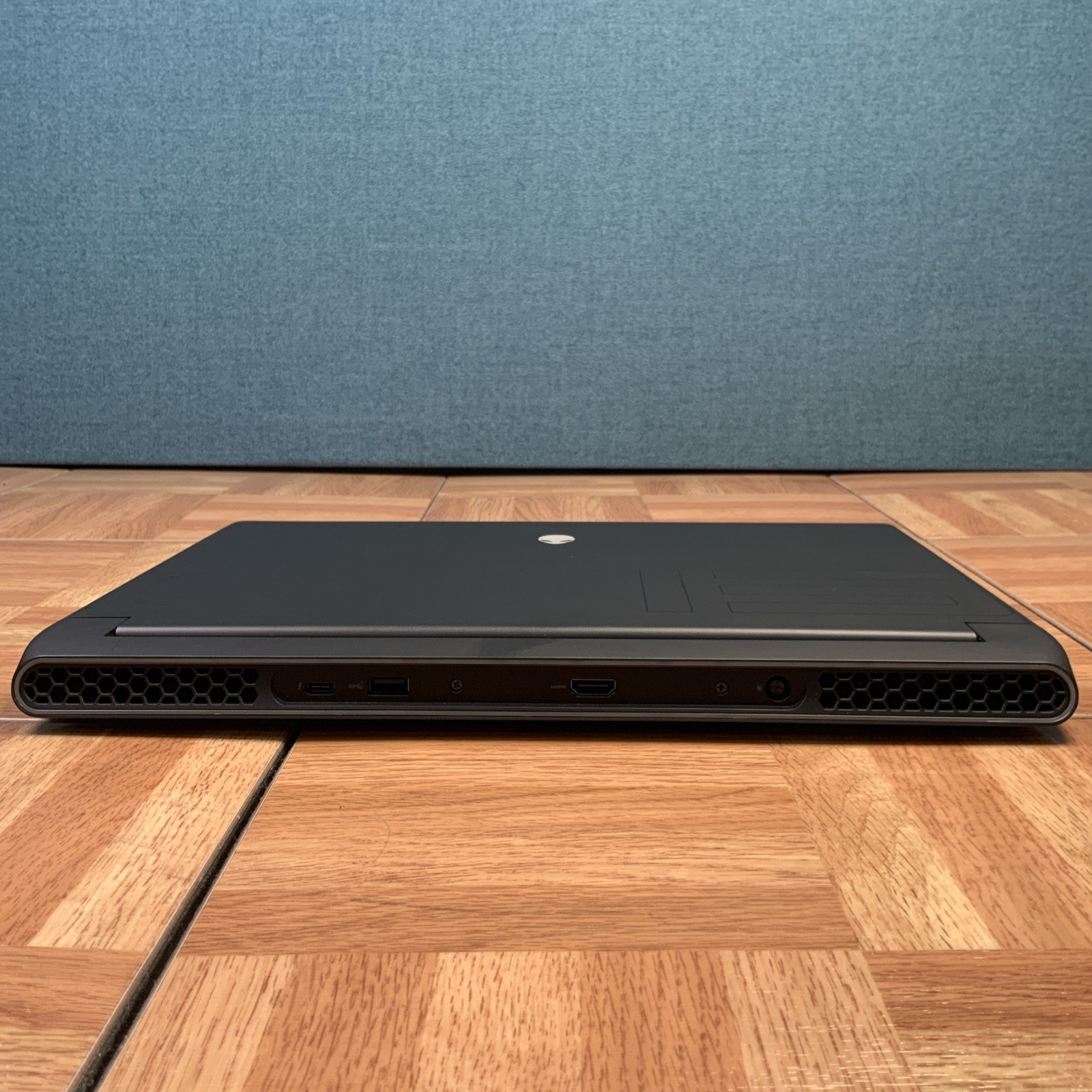 Alienware m15 R6 Intel i7-11800H 32GB RAM 2TB SSD Win 11 Pro