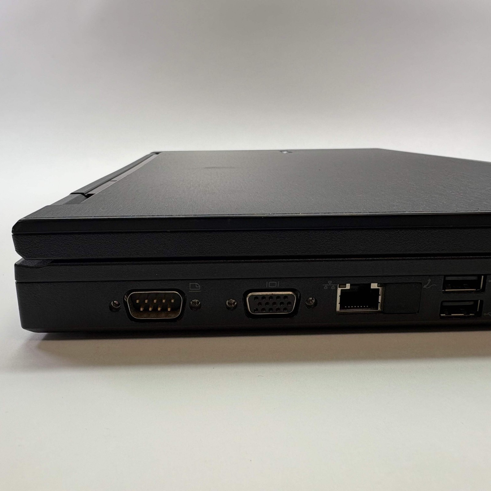 Broken Dell Latitude E5500 Core 2 Duo 1.8GHz 2GB RAM NO HDD PARTS ONLY
