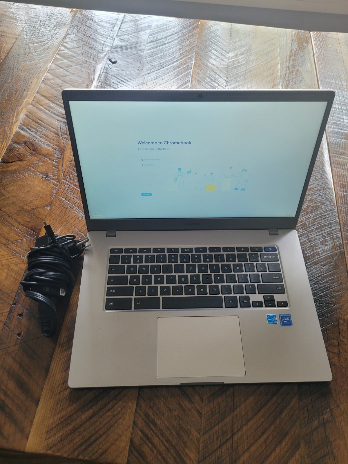 Samsung Chromebooks XE501C13-S02US Pack of 2 with Chargers