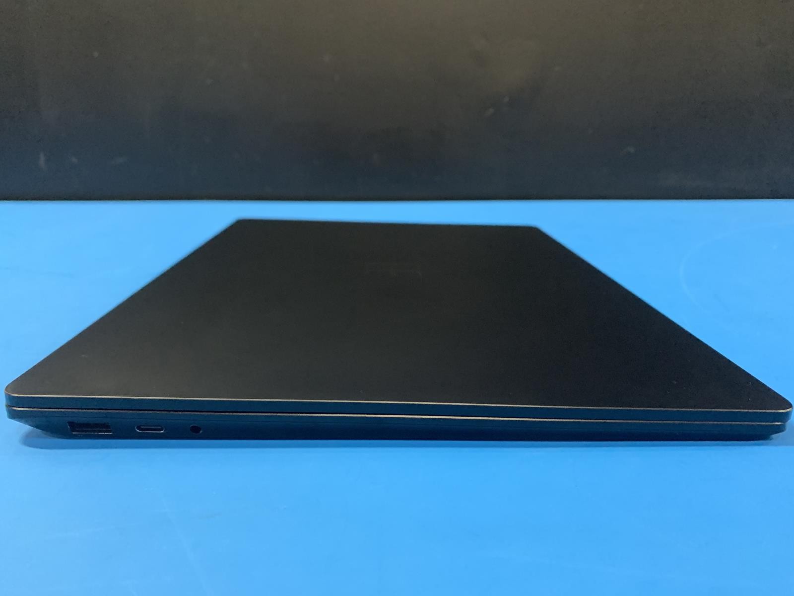 Microsoft Surface Laptop 5 Core i7 2.69GHz 16GB DDR5 510GB SSD IrisXE 1979 NO OS