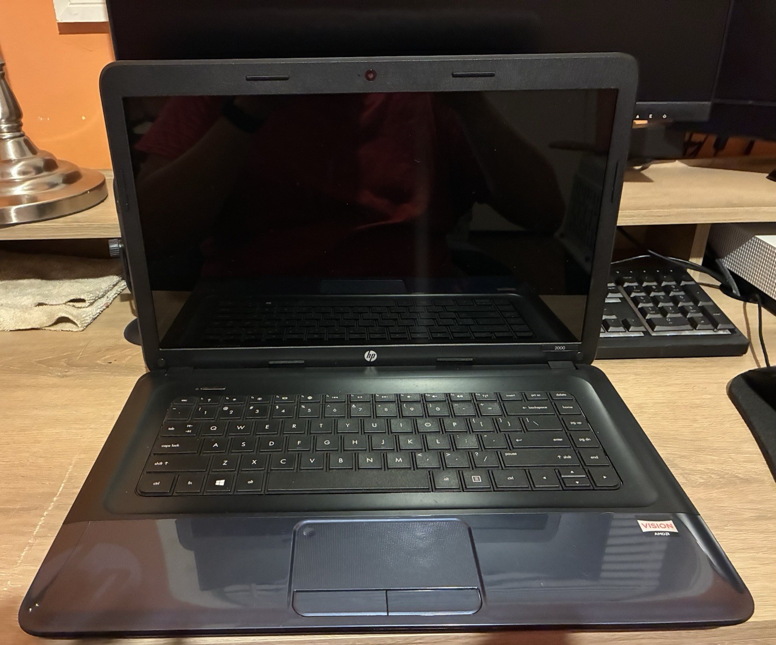 HP 2000 Laptop AMD E-300 8GB RAM No HDD/SSD Battery Bad Charger Included
