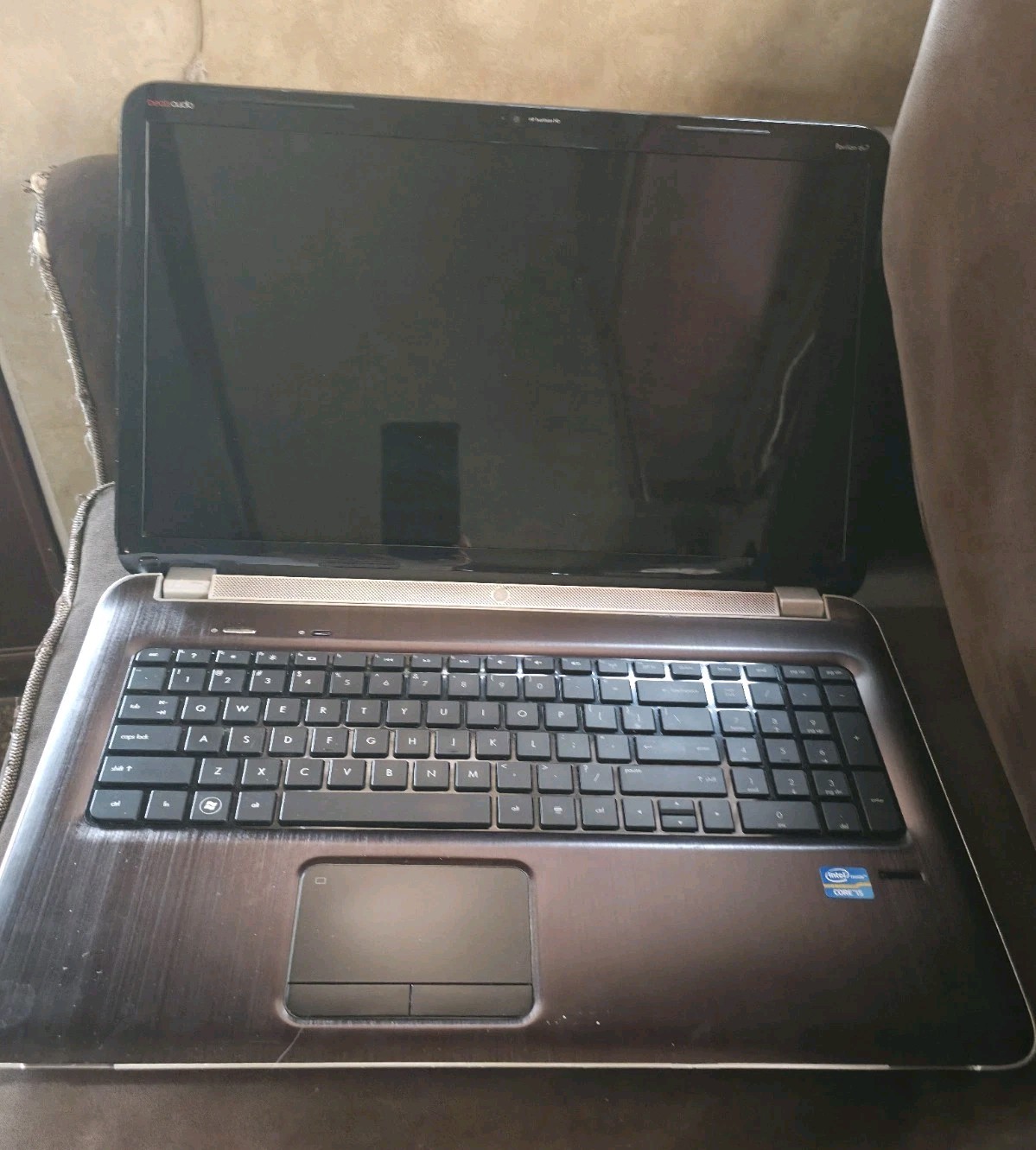 HP Pavilion 17.3″ DV7-6B55DX Laptop Intel i5-2430M 2.4GHz 8GB NO HDD NO Charger