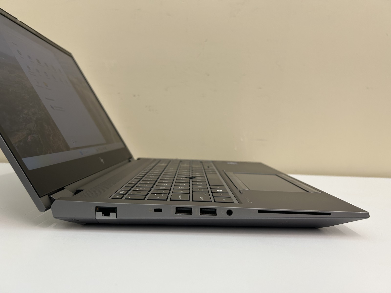 HP ZBook Fury 15 G8 15.6″ i7-11850H @ 2.50GHz 1 TB NVMe SSD 32GB RAM Win 11