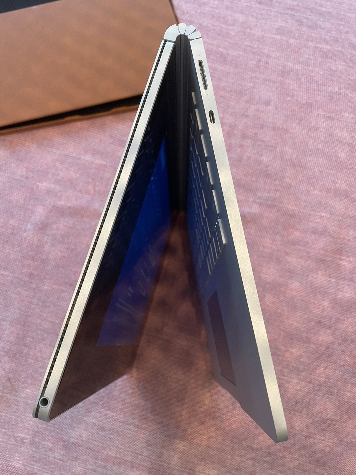Microsoft Surface Book 3 13.5″ (256GB SSD, Intel Core i5 10th Gen., 3.70 GHz,…