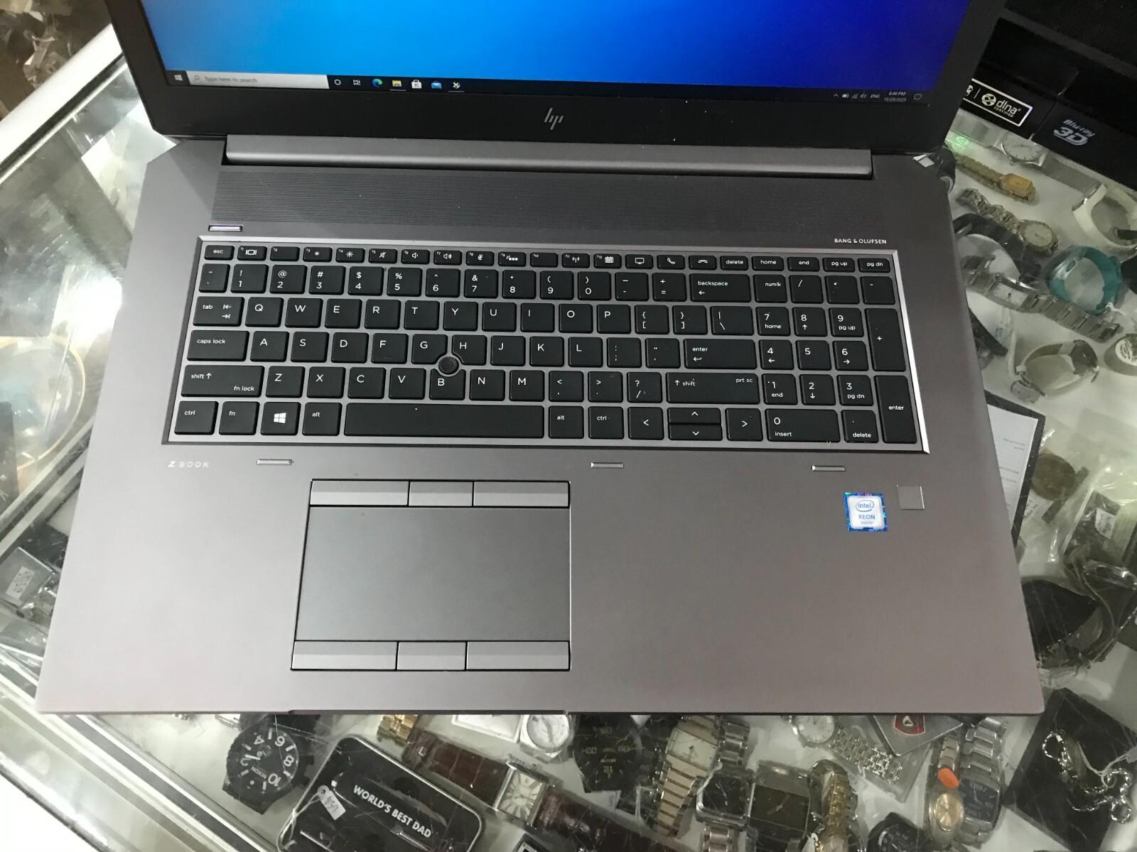 HP ZBOOK 17 G5 LAPTOP WINDOWS 10 PRO 512GB SSD 32GB RAM INTEL XEON E-2176M