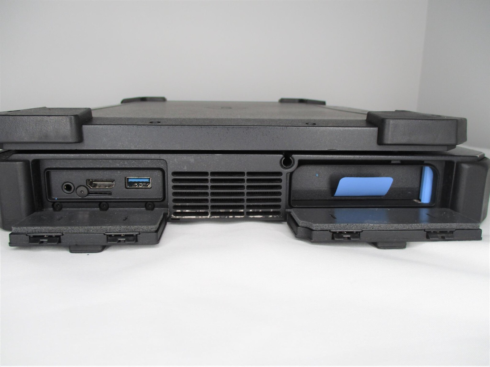 Dell Latitude 14 Rugged Extreme 7414 HD TouchScreen i5-6300U 8GB 512GB DVDR READ